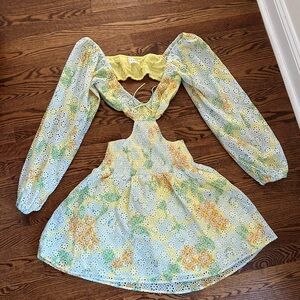 Sabo Skirt mini cutout dress, size small/USA 4, yellow and white floral print